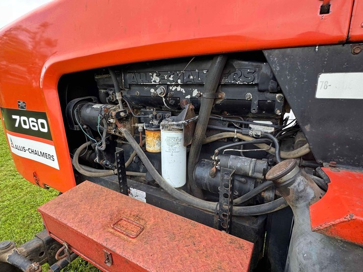 1980-allis-chalmers-7060-image-14