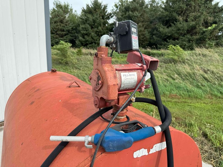 500-gallon-fuel-tank-with-electric-pump-image-4
