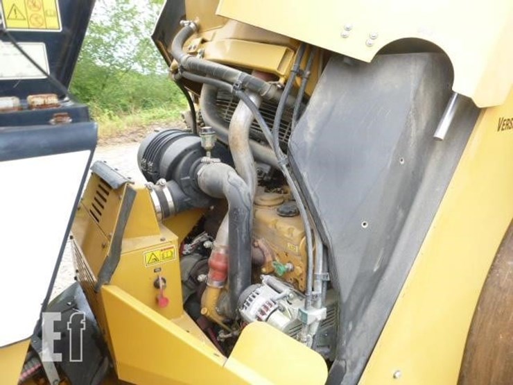 2014-caterpillar-cb64-image-21