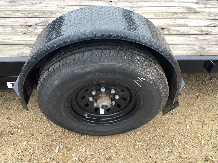 #164-•-2023-pj-tilt-top-16'-utility-trailer-(has-wi-title)-image-17