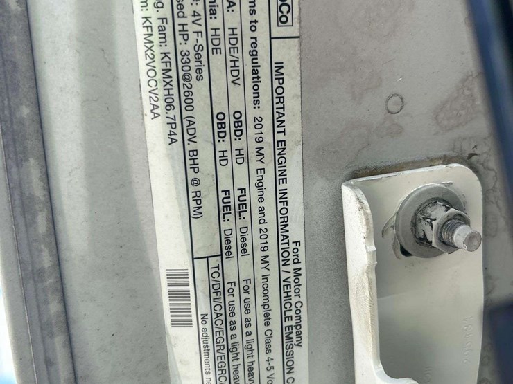 2019-ford-f-550-4x4-ext.-cab-chipper-truck-image-10