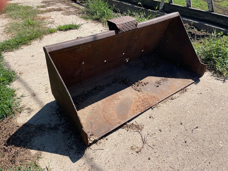 skidloader-56”-bucket-image-1