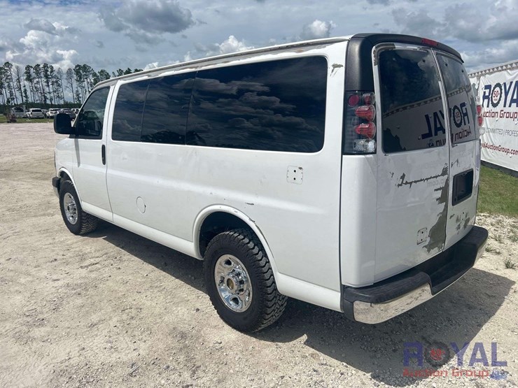2008-chevrolet-express-passenger-van-image-4