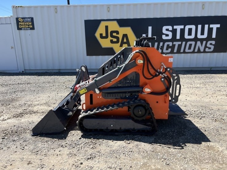 2025-tpm-t460-mini-compact-track-loader-image-7