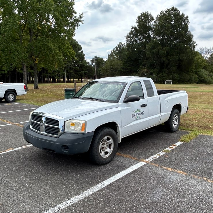 2005 DODGE DAKOTA