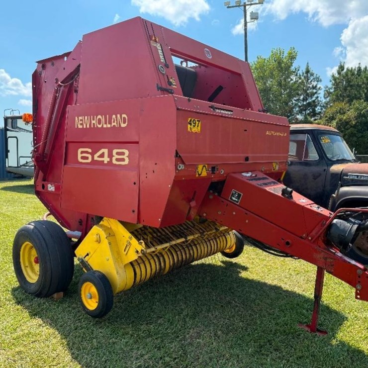 NEW HOLLAND 647 AUTOWRAP HAY BALER (SN-23208)