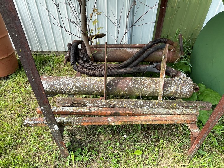 #5494-•-s.o.-company-metal-fuel-tank-on-metal-stand-image-8
