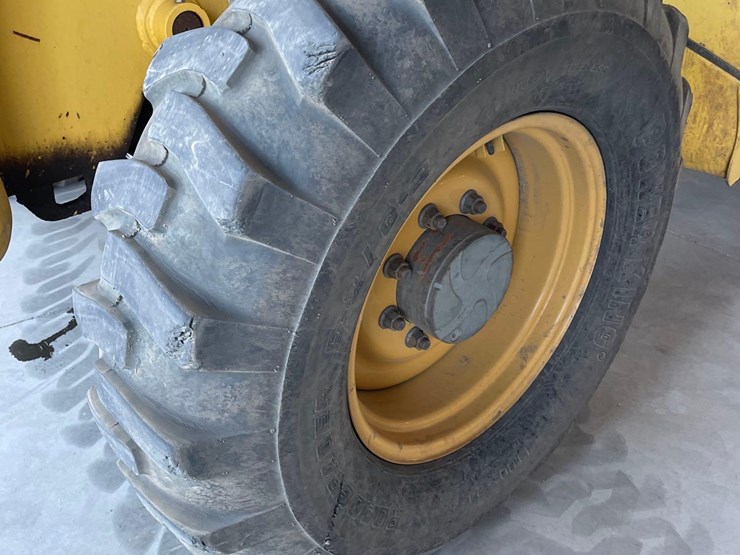 new-holland-m428-image-5