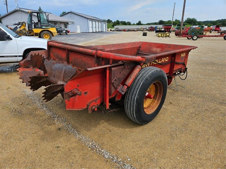 new-holland-145-image-5
