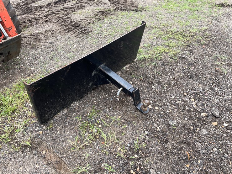 #210-•-skid-steer-mount-receiver-plate-image-3