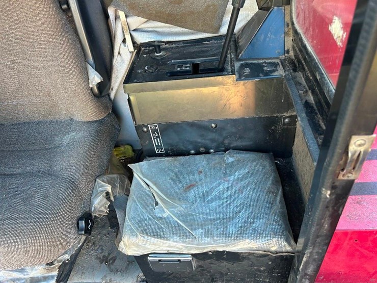 1991-case-ih-1620-image-23