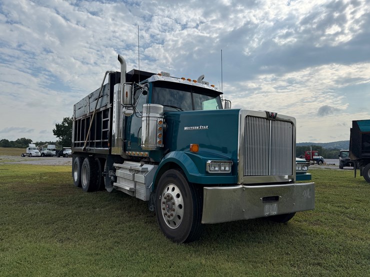 western-star-4900-image-2