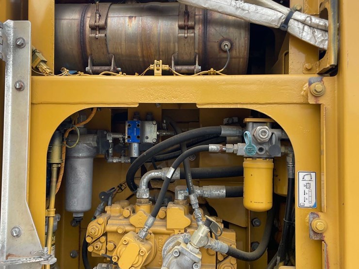 2018-caterpillar-318fl-image-47