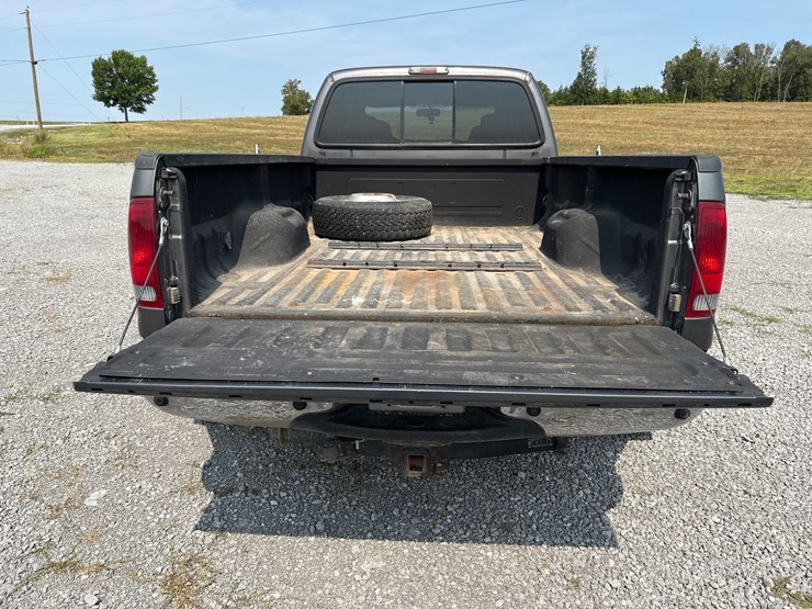 2006-ford-f350-image-9