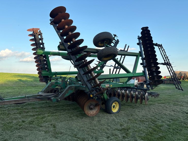 john-deere-630-image-1