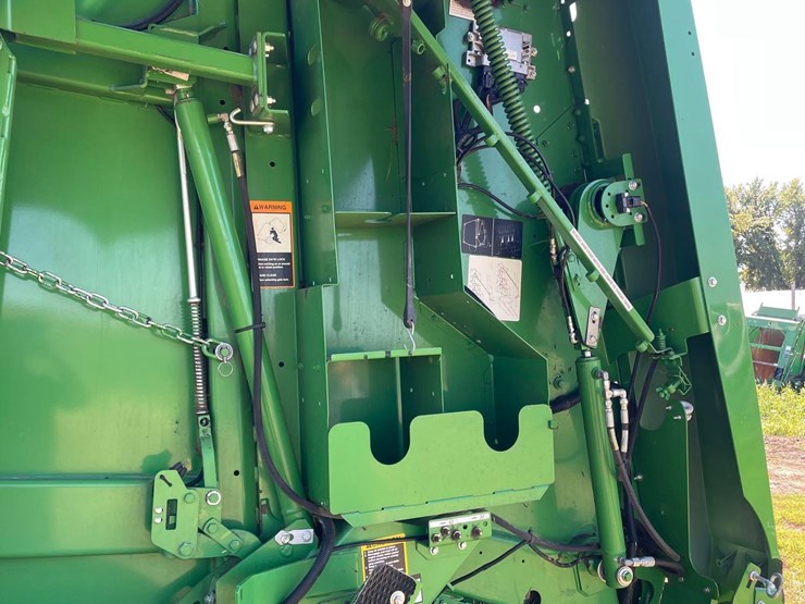 2017-john-deere-569-premium-image-19