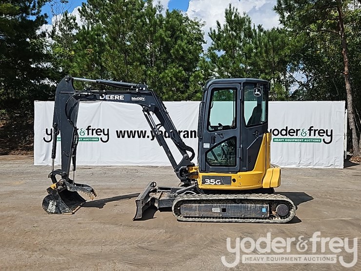 2019-deere-35g-image-3