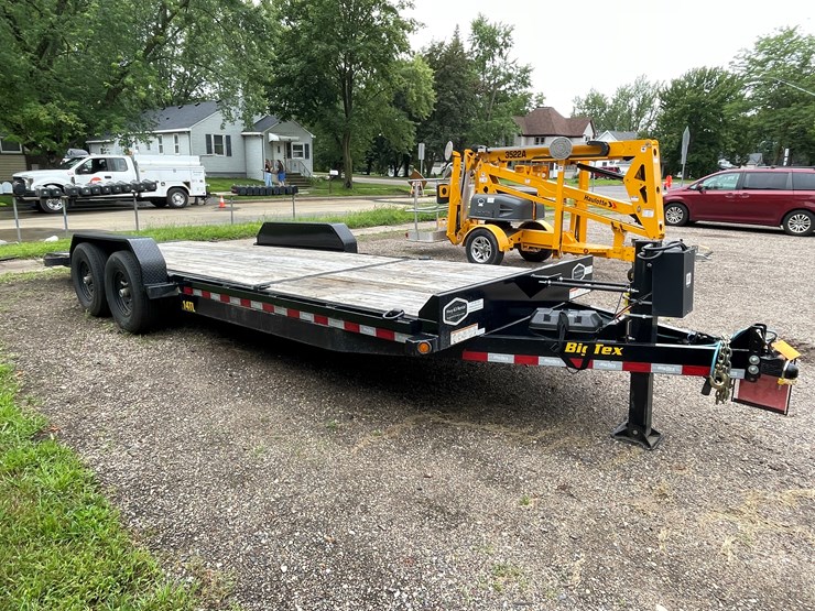 #166-•-2024-big-tex-22'-tilt-bed-equipment-trailer-(has-wi-title)-image-3