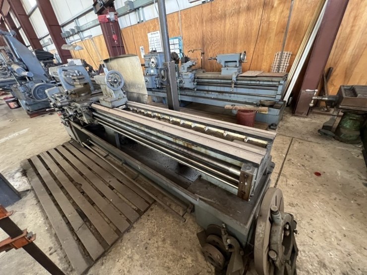 yang-iron-gear-head-engine-lathe-image-2
