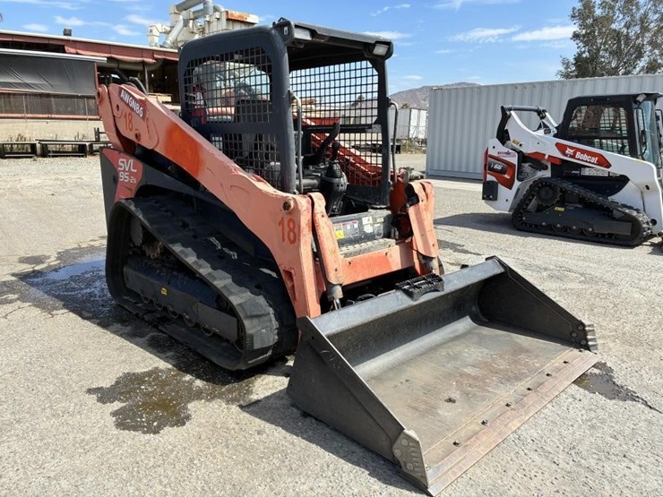 2018-kubota-svl95-2s-image-2