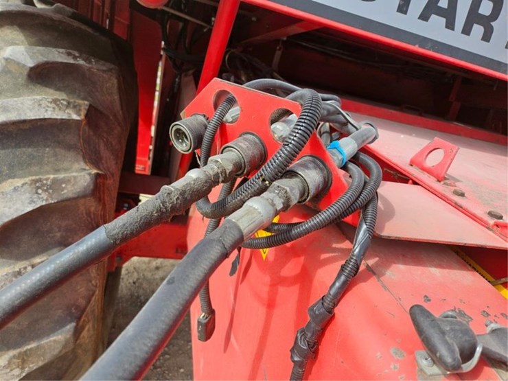 massey-ferguson-8570-image-10