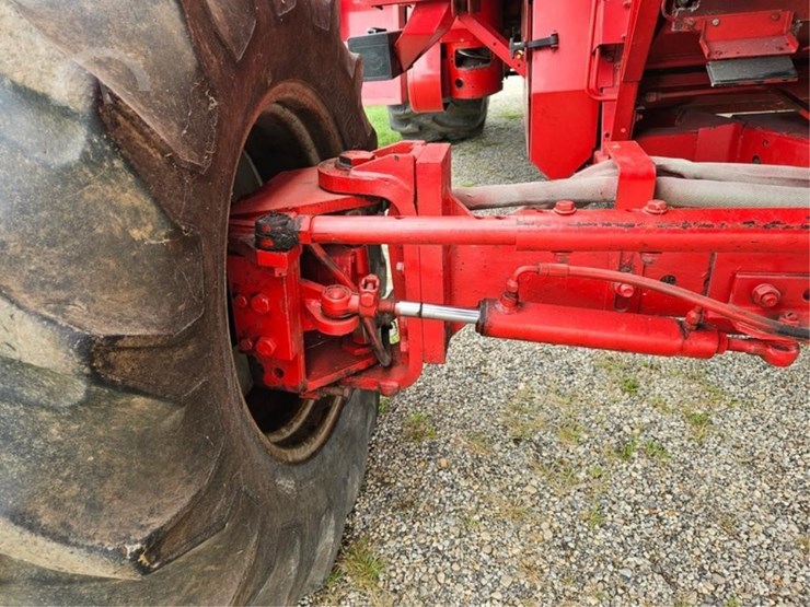 1985-massey-ferguson-860-image-42