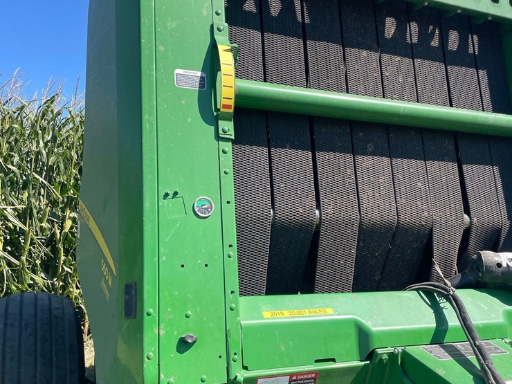 2019-john-deere-560m-image-13