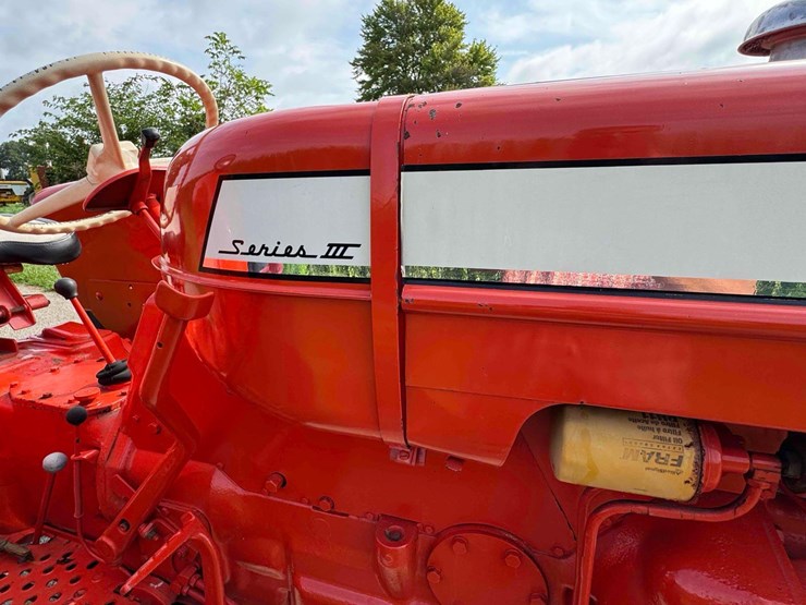 1963-allis-chalmers-d17-image-3