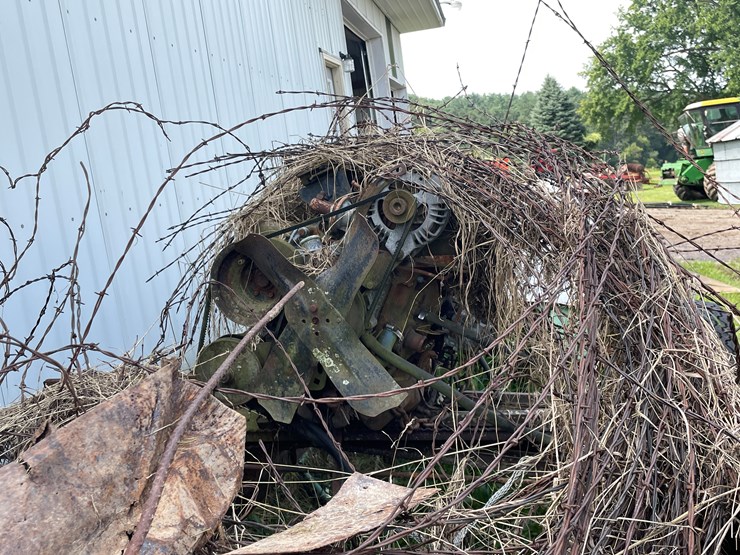 #5497-•-scrap-iron-pile-image-11
