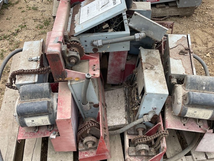 2--pallets-of-auto-curtain-motors-image-11