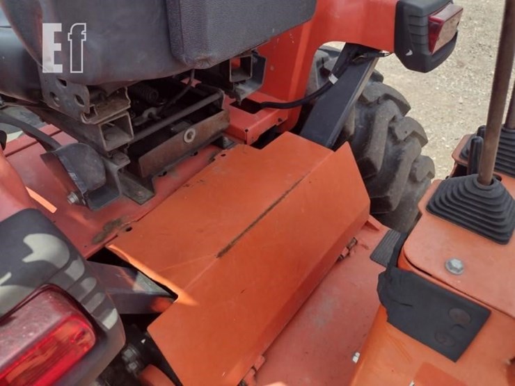 16-kubota-b26tlb-tractor-8242-image-16