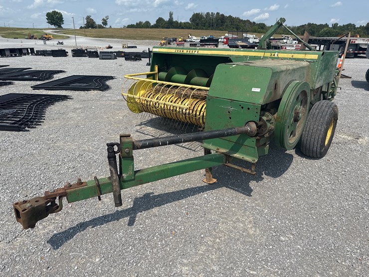 john-deere-346-image-1
