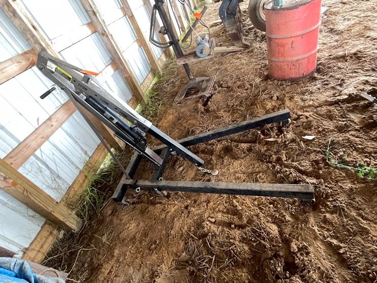 #5533-•-larin-2-ton-foldable-engine-hoist-image-3