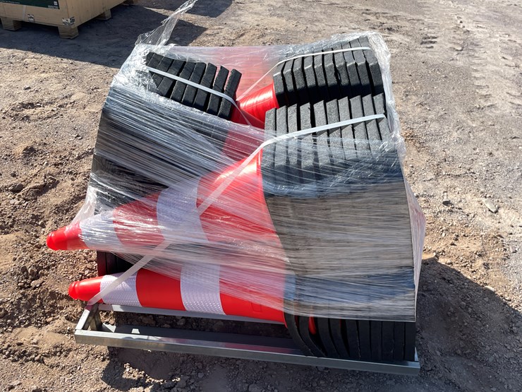 #4038-•-traffic-cones-image-3
