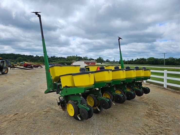 john-deere-7200-image-3