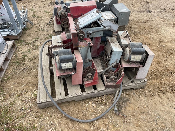 2--pallets-of-auto-curtain-motors-image-2