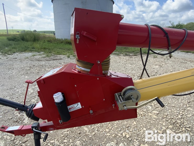 2021-westfield-mkx-10-73-swing-hopper-auger-image-17