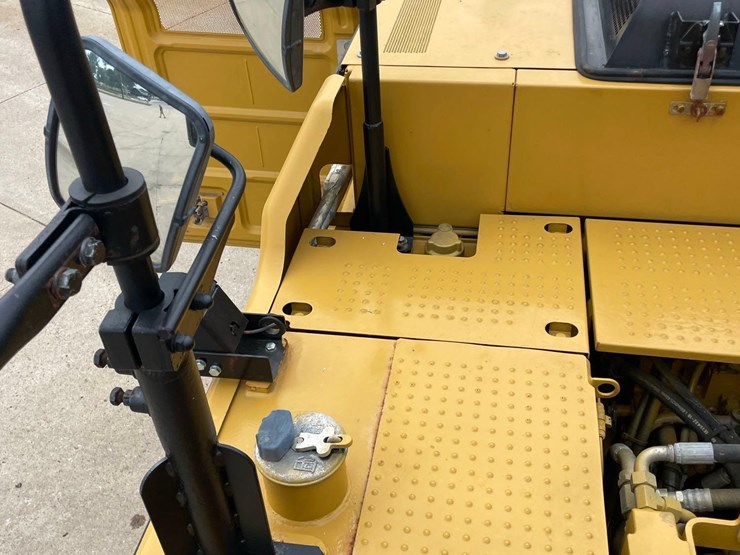 2018-caterpillar-318fl-image-50
