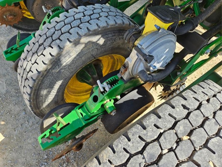 #225-•-westfield-130-71-13"-grain-auger-image-86