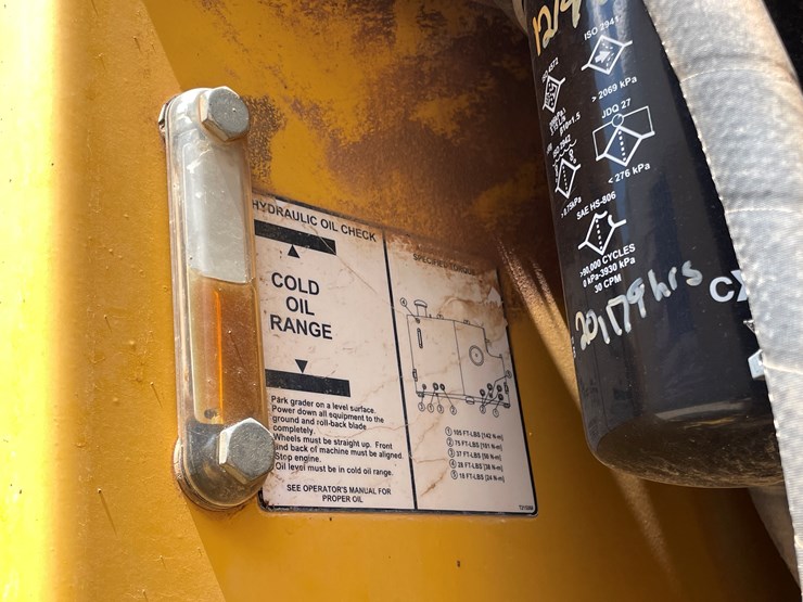 deere-672d-image-53