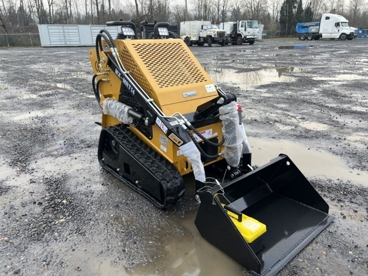 2025-agt-mx-mrt14-mini-compact-track-loader-image-2