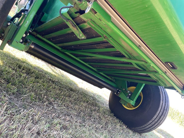 2017-john-deere-569-premium-image-27