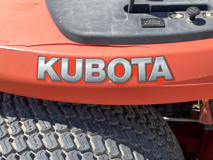 #2005-•-kubota-zero-turn-mower-image-15