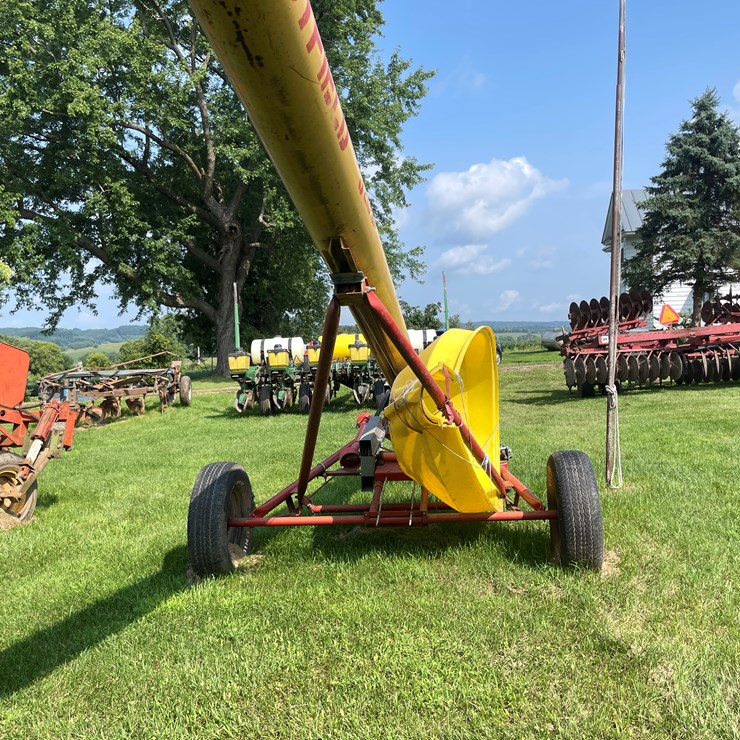 #5465 • Westfield J 210-31 Grain Elevator
