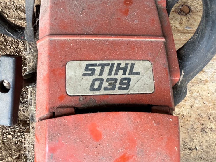 #5508-•-(2)-chain-saws-image-7