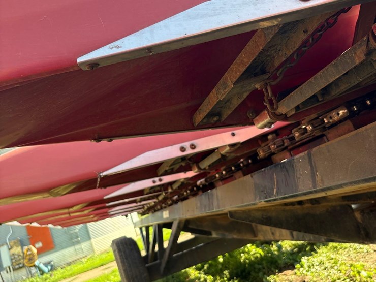 12-row-30”-corn-head-(-ih-1000-series-frame)-image-33
