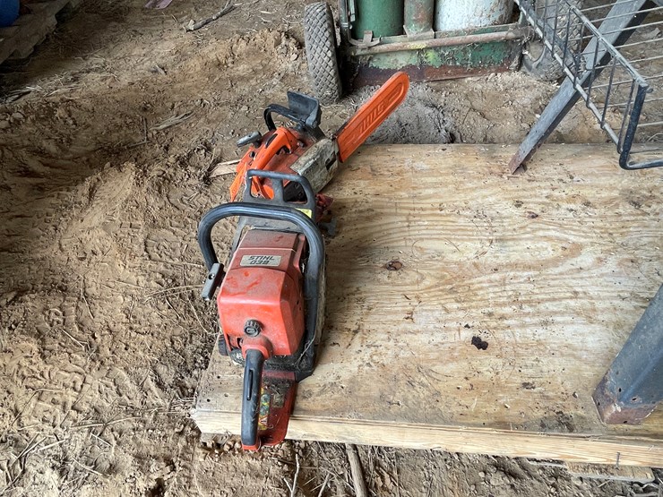 #5508-•-(2)-chain-saws-image-5