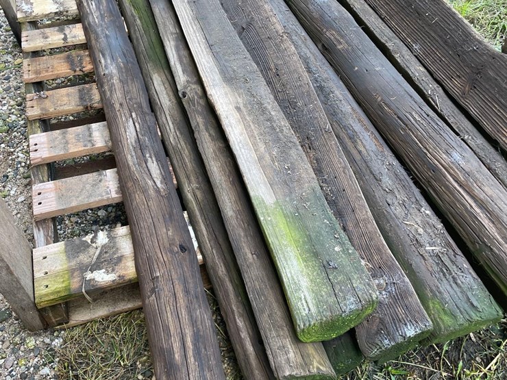 approx-16-half-round-poles-image-3