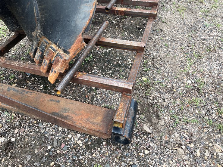 #205-•-shop-made-skid-steer-auger-and-auger-bit-storage-rack-image-5