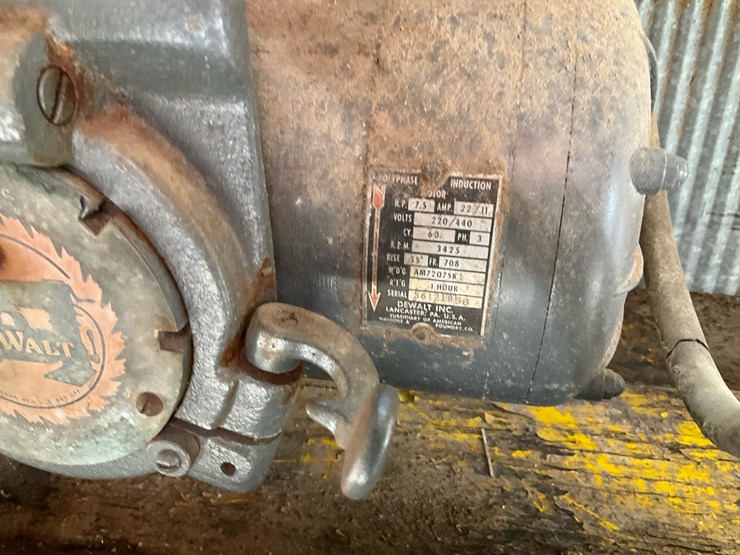 #143-•-dewalt-sliding-arm-saw-image-5